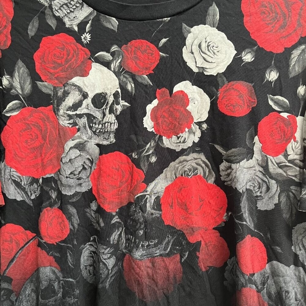 Guess Streetwear Men's Short Sleeve Skull Roses Black Red Cotton Shirt Size XXL - Picture 2 of 4